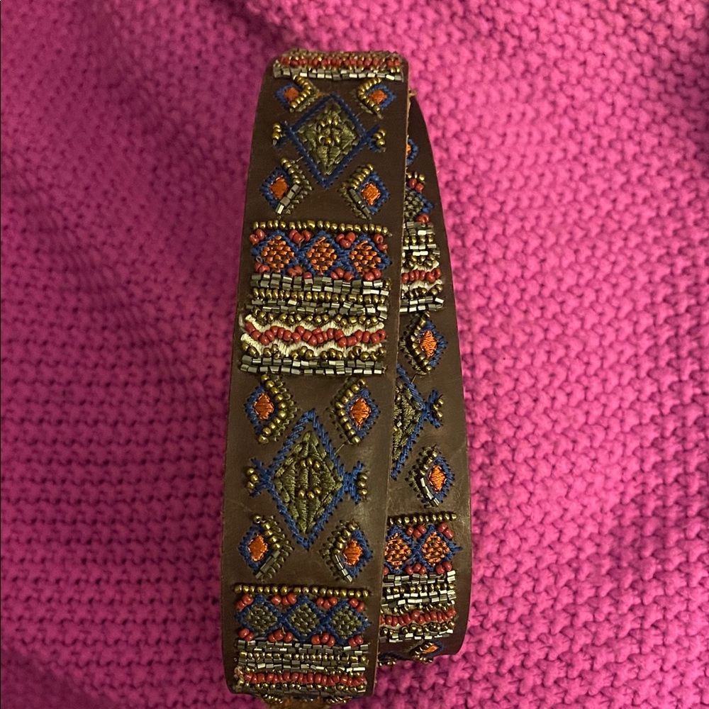Super pretty: Lucky Brand Brown Belt with Brass Buckle and Colorful Embroidery - Picture 2 of 5
